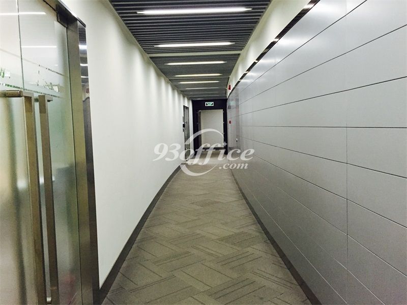 1788国际中心商务楼出租-写字楼走道