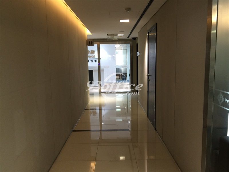 中区广场商务楼出租-写字楼走道