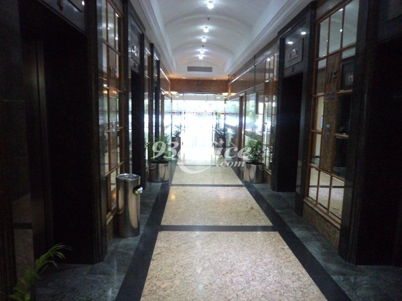 华都大厦办公楼出租-写字楼大堂电梯