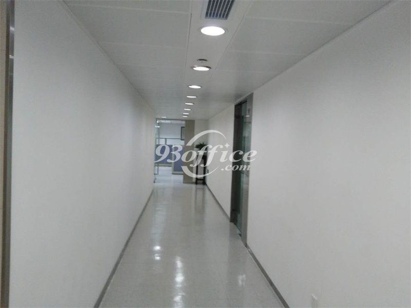 上海实业大厦商务楼出租-写字楼走道