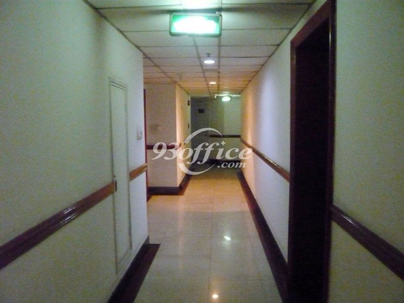 内外联大厦商务楼出租-写字楼走道