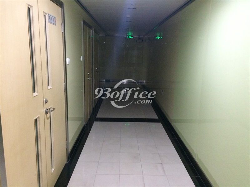 华盛大厦商务楼出租-写字楼走道