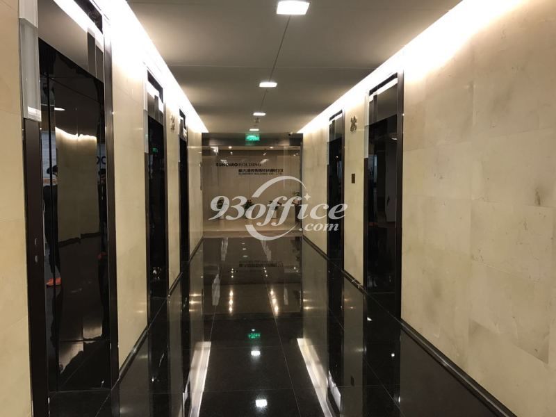 东银中心办公楼租赁-写字楼楼层电梯