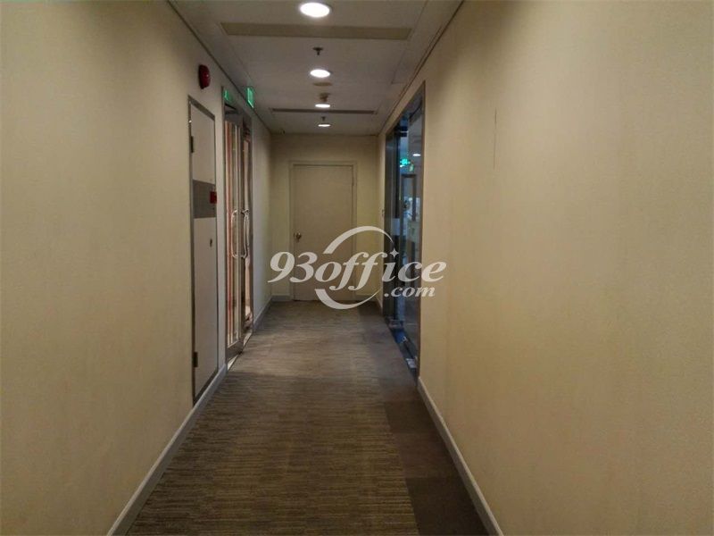中环广场商务楼出租-写字楼走道