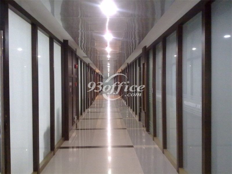 静安现代产业大厦商务楼出租-写字楼走道