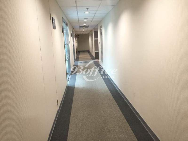 远东国际广场商务楼出租-写字楼走道
