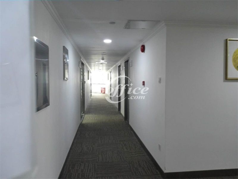 锦江国际购物中心商务楼出租-写字楼走道