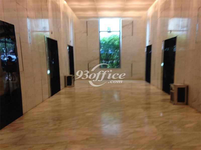 新茂大厦办公楼出租-写字楼大堂电梯