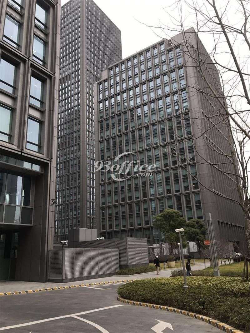 陆家嘴世纪金融广场写字楼出租-办公楼外立面