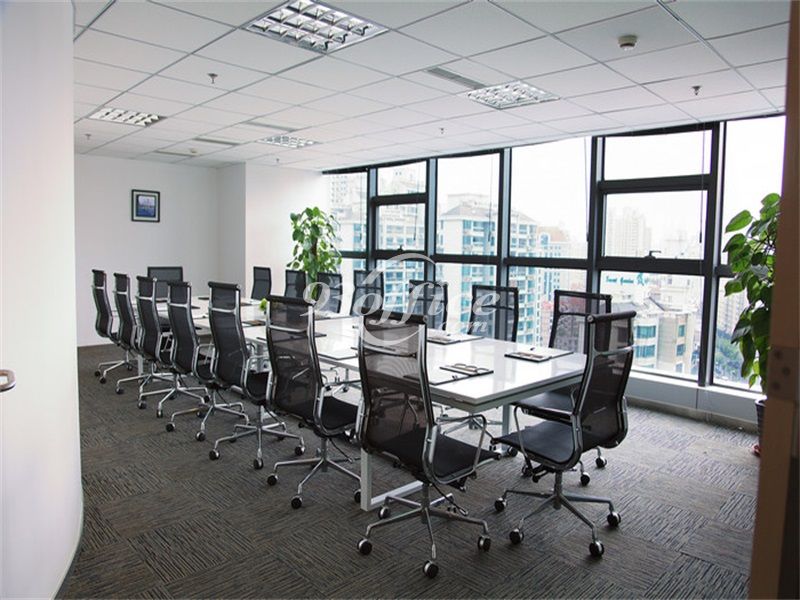 中港汇服务式办公室租赁-会议室
