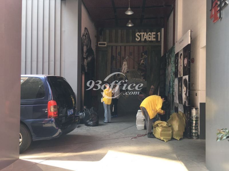 长宁区上海映巷创意工场创意园区出租-大堂电梯