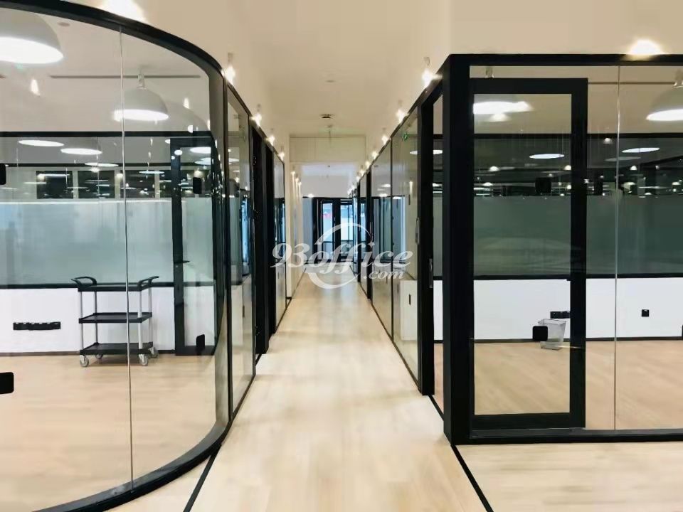 御华山共享办公空间租赁-公共走道