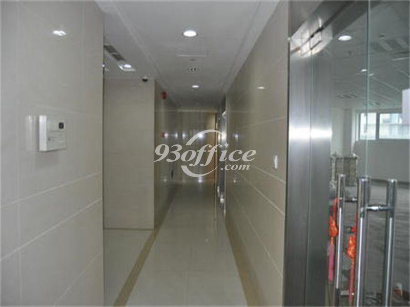 平高国际广场商务楼出租-写字楼走道