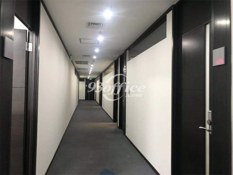 均瑶国际广场服务式办公室租赁-公共走道