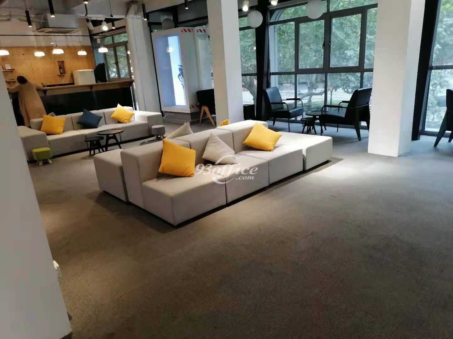 衡山路共享办公室租金-茶水区