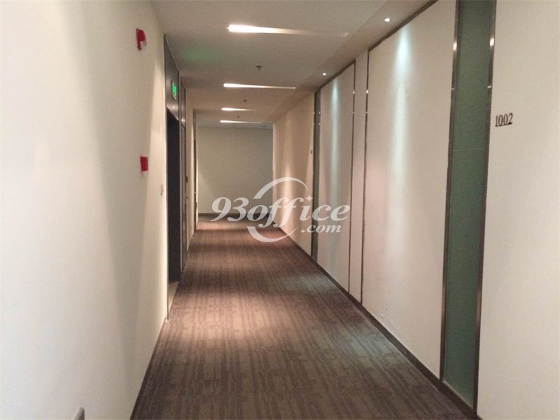 展想广场商务楼出租-写字楼走道