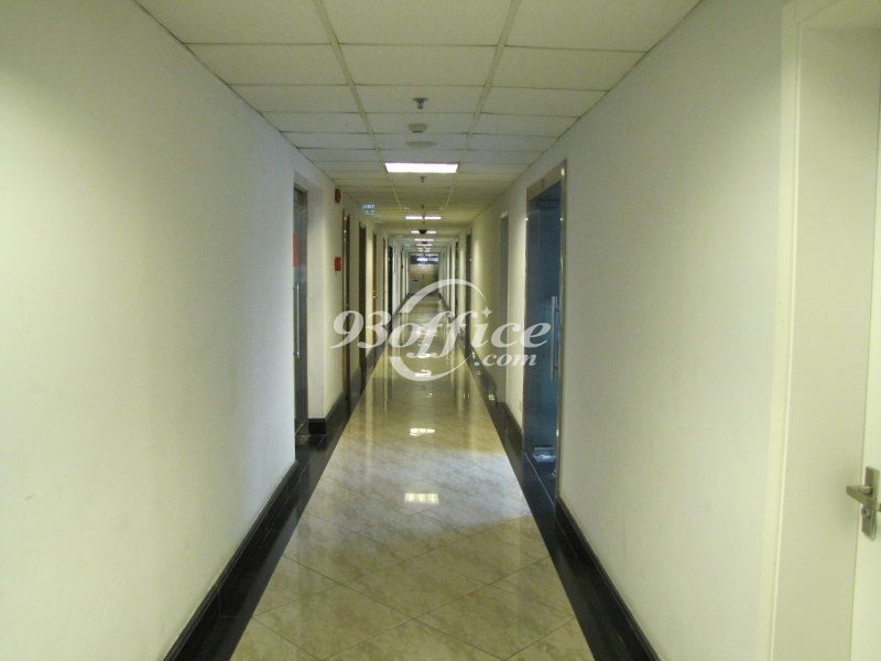 港泰广场商务楼出租-写字楼走道